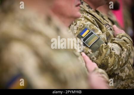 Finnland. 30. April 2023. Krieg in der Ukraine. Ukrainische Soldaten, Militär, Armee. Teilnahme an den Veranstaltungen am Tag des ukrainischen Grenzschutzes am 30. April 2023. Kredit: Das Präsidialamt der Ukraine via/dpa/Alamy Live News Stockfoto