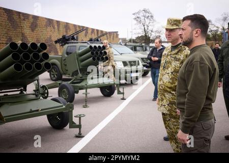 Finnland. 30. April 2023. Krieg in der Ukraine. Präsident Wolodymyr Zelenskyy. Teilnahme an den Veranstaltungen am Tag des ukrainischen Grenzschutzes am 30. April 2023. Kredit: Das Präsidialamt der Ukraine via/dpa/Alamy Live News Stockfoto