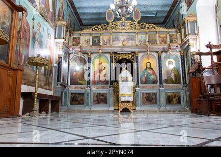 Jerusalem, Israel, 22. April 2022: Innenansicht des Geburtsorts der Jungfrau Maria unter der Kirche St. Anne. Stockfoto