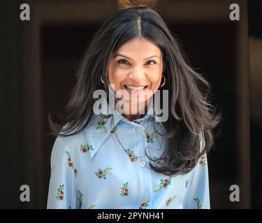 London, Großbritannien. 04. Mai 2023. Akshata Murthy, die Ehefrau des britischen Premierministers Rishi Sunak, begrüßt die First Lady der Ukraine, Olena Zelenska, heute Nachmittag in der Downing Street 10. Kredit: Imageplotter/Alamy Live News Stockfoto