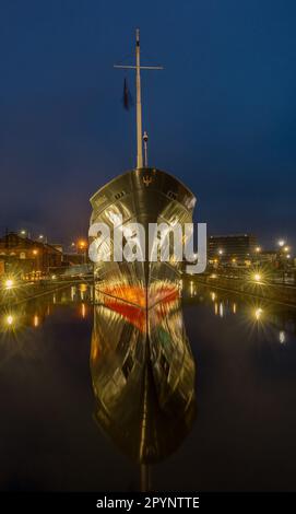 Fingal ist ein schwimmendes Hotel, in dem Sie in Leith, Edinburgh, Schottland, Großbritannien übernachten können Stockfoto