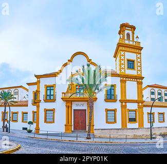 Die elegante historische Fassade des Colegio Publico Campo del Sur (öffentliches College) gegenüber Paseo Maritimo, Cadiz, Spanien Stockfoto