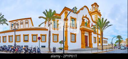 Panoramablick auf das historische Gebäude des Colegio Publico Campo del Sur (öffentliches College) auf Paseo Maritimo, Cadiz, Spanien Stockfoto