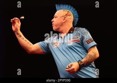 AO Arena, Victoria Station, Manchester, Großbritannien. 4. Mai 2023. X während seines Spiels gegen x während der Cazoo Premier League Darts Night 14 2023 in der AO Arena in Manchester. Kredit: Touchlinepics/Alamy Live News Stockfoto