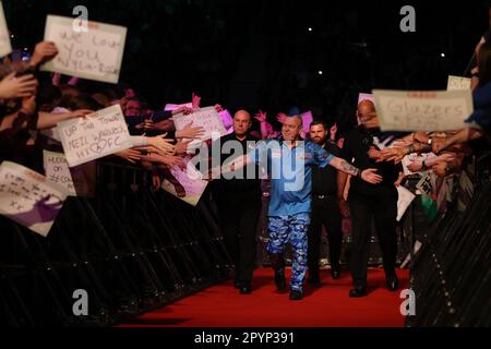 AO Arena, Victoria Station, Manchester, Großbritannien. 4. Mai 2023. X während seines Spiels gegen x während der Cazoo Premier League Darts Night 14 2023 in der AO Arena in Manchester. Kredit: Touchlinepics/Alamy Live News Stockfoto