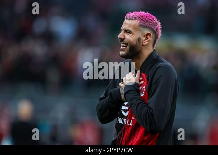 Mailand, Italien. 03. Mai 2023. Theo Hernandez von AC Mailand lächelt während des Fußballspiels der Serie A 2022/23 zwischen AC Mailand und US Cremonese im San Siro Stadium. Mailand 1 | 1 Cremonese. Kredit: SOPA Images Limited/Alamy Live News Stockfoto