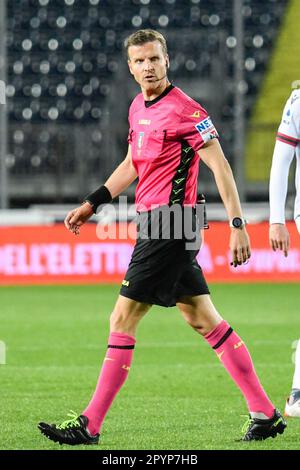 Empoli, Italien. 04. Mai 2023. Carlo Castellani Stadion, Empoli, Italien, 04. Mai 2023, Schiedsrichter Federico La Penna während des Empoli FC gegen Bologna FC - italienische Fußballserie A Spiel Credit: Live Media Publishing Group/Alamy Live News Stockfoto