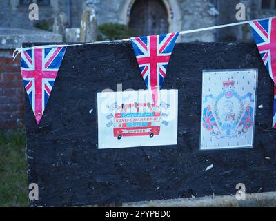 Eastchurch, Kent, Großbritannien. 4. Mai 2023. Krönungsvorbereitungen in der Ostkirche in Kent. Kredit: James Bell/Alamy Live News Stockfoto