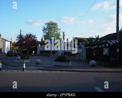 Eastchurch, Kent, Großbritannien. 4. Mai 2023. Die Krönungsvorbereitungen wurden am Denkmal für British Aviation in Eastchurch in Kent gesehen. Kredit: James Bell/Alamy Live News Stockfoto