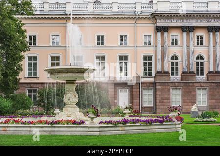 Palastfassade. Tsarskoe Selo. Sankt Petersburg. Russland. Stockfoto