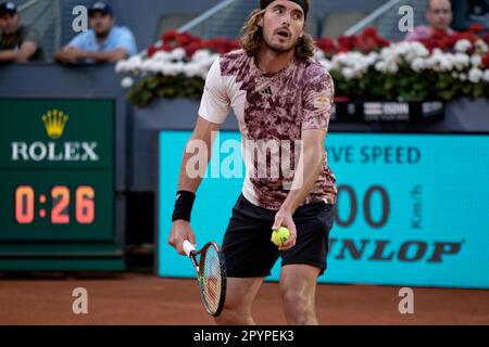 Madrid, Spanien. 04. Mai 2023. Tennis: Mutua Madrid Open Tennis Turnier, Halbfinale, Individual, Männer: Jan-Lennard Struff (GER) V Stefanos Tsitsipas (GRE). Stefanos Tsitsipas (GRE). Kredit: EnriquePSans/Alamy Live News Stockfoto