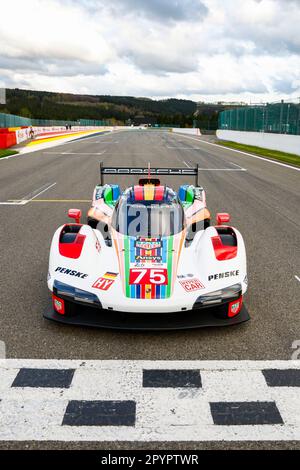 Porsche 963, Porsche Penske Motorsport, Präsentation des Sonderdesigns Le Mans 2023, enthüllt die Sonderliese Le Mans 2023, Stockfoto