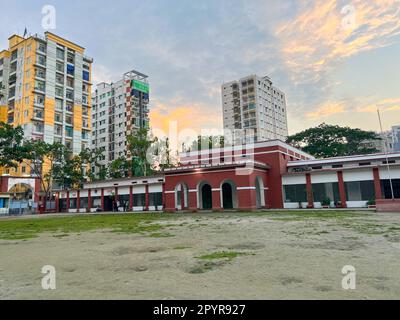 Blick auf die Mymensingh Zilla School in Bangladesch. Stockfoto