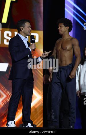 Denver, CO, USA. 3. Mai 2023. DENVER, COLORADO – 4. MAI: Adriano Moraes wird am 4. Mai 2023 bei der ONE Championship Ceremonial Wiege-in and Face-off Conference im 1. Bank Center in Denver, Colorado, interviewt. (Kreditbild: © Christopher Colon/PX Imagens via ZUMA Press Wire) NUR REDAKTIONELLE VERWENDUNG! Nicht für den kommerziellen GEBRAUCH! Stockfoto