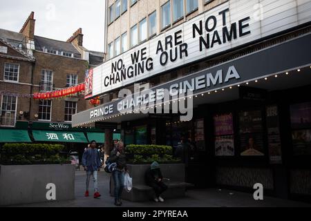 London, Großbritannien. 4. Mai 2023 Das Prince Charles Cinema in Soho wird seinen Namen nicht ändern, obwohl Prinz Charles jetzt König Karl III. Ist Kredit: Kiki Streitberger / Alamy Live News Stockfoto