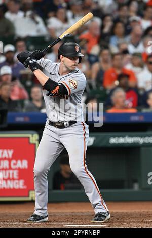 Der Mittelfeldspieler AUSTIN SLATER im MLB-Spiel zwischen den San Francisco Giants und dem schlägt im sechsten Inning an der Spitze Stockfoto