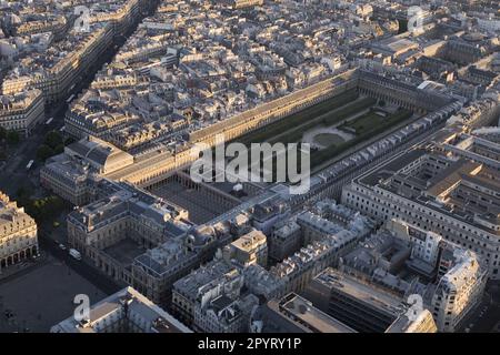 FRANKREICH. PARIS (75) 1ST. BEZIRK. LUFTAUFNAHME DES STAATSRATS UND DES VIERTELS ROYAL PALACE Stockfoto