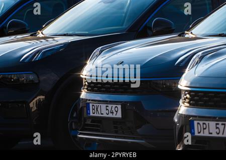 Göteborg, Schweden - Juli 30 2022: LYNK- und Co 01-PHEV-Fahrzeuge bereit zur Auslieferung Stockfoto