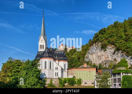 Kirche St. Martin in Bled, Slowenien. Neogotische Pfarrkirche aus dem Jahre 1905. Stockfoto