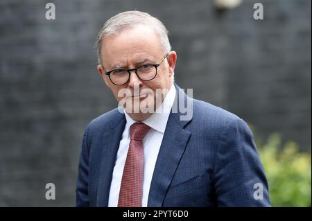 London, Großbritannien. 5. Mai 2023. Der australische Premierminister Anthony Albanese trifft sich am Vorabend der Krönung von König Karl III. In der Downing Street mit Premierminister Rishi Sunak Kredit: MARTIN DALTON/Alamy Live News Stockfoto