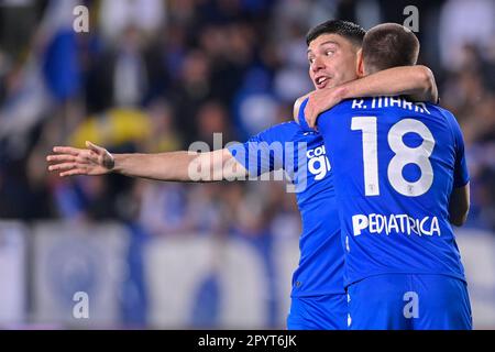 Carlo Castellani Stadion, Empoli, Italien, 04. Mai 2023, Nicolo Cambiaghi (FC Empoli) feiert, nachdem er mit Razvan Marin (FC Empoli) Dur ein Tor geschossen hat Stockfoto