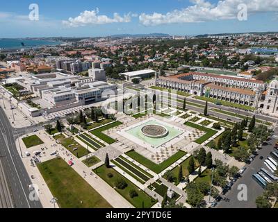 Wunderschöner Blick auf den Garten und das CCB-Museum (Centro Cultural de BelÃ) Stockfoto