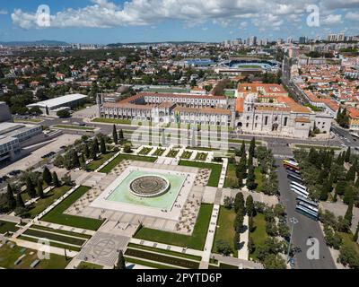 Wunderschöner Blick auf den Garten und das CCB-Museum (Centro Cultural de BelÃ) Stockfoto