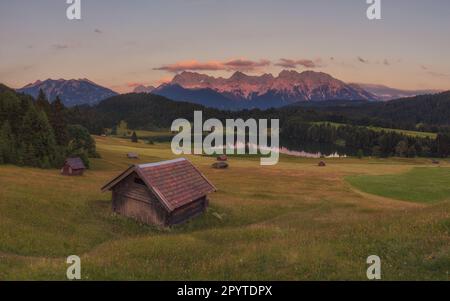 Geroldsee bei Sonnenuntergang, Mittenwald, Karwendel, Deutschland, Europa Stockfoto
