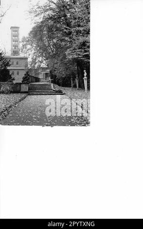 Die protestantische Friedenskirche im Schlosspark Sanssouci.DDR.Histor. kirche. Historische Gebäude. Foto: Malcherczyk, 10.11.1965 [automatisierte Übersetzung] Stockfoto