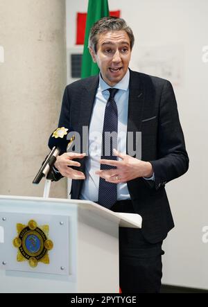 Justizminister Simon Harris sprach anlässlich der offiziellen Eröffnung eines neuen Garda Control Centre für die Metropolregion Dublin im National Train Control Centre am Bahnhof Heuston, Dublin. Foto: Freitag, 5. Mai 2023. Stockfoto