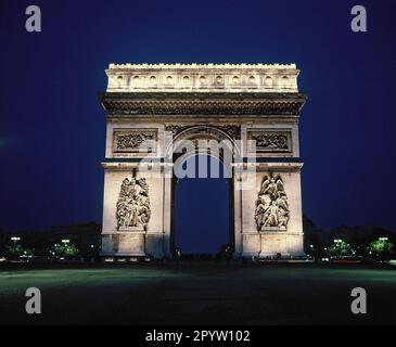 Frankreich. Paris. Arc de Triomphe. Nachtszene. Stockfoto