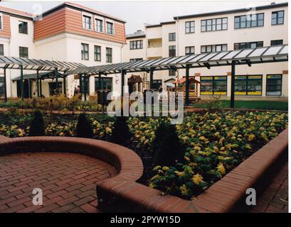 Potsdamer Mietwohnungen in der Dortustraße Passage im November 1994 Foto: MAZ/Bernd Gartenschläger [maschinelle Übersetzung] Stockfoto