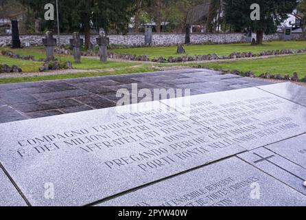 Ebensee, Österreich - 24. April 2023: Ebensee war ein Unterlager des Konzentrationslagers Mauthausen, das von der SS errichtet wurde, um Tunnel für die Lagerung von Rüstungsgütern zu bauen Stockfoto