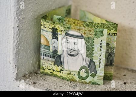 Eine Nahaufnahme von 500 Saudi-arabischen Währungen Stockfoto