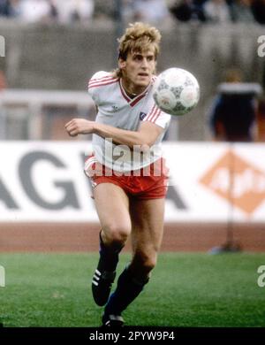 DFB Cup Finale : Hamburger SV - Stuttgarter Kickers 3:1 /20.06.1987/ Manfred Kastl (HSV) [automatisierte Übersetzung] Stockfoto