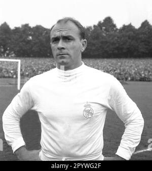 Internationales Freundschaftsspiel: 1. FC Köln - Real Madrid 4:5/13.08.1960. Alfred Di Stefano (Real Madrid) Porträt. Nur für Journalisten! Nur zur redaktionellen Verwendung! [Maschinelle Übersetzung] Stockfoto