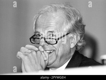 Helmut WERNER , Vorstandsvorsitzender der Mercedes-Benz AG , Mai 1995 [automatisierte Übersetzung] Stockfoto