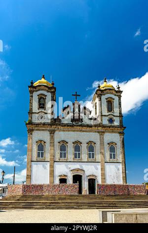 Berühmte Kirche von Nosso Senhor do Bomfim, eine der bekanntesten alten Kirchen in der Stadt Salvador und Ort zahlreicher religiöser Manifestationen Stockfoto