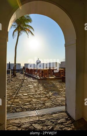 Das Innere einer alten Festung im Kolonialstil und eine der wichtigsten Touristenattraktionen in der Stadt Salvador in Bahia, Brasilien, Brasilien Stockfoto