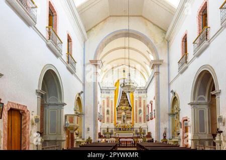 Alte Kapelle im Kolonialstil aus dem 18. Jahrhundert in der historischen Stadt Paraty an der Nordküste des Bundesstaates Rio de Janeiro, Brasilien, Brasilien Stockfoto