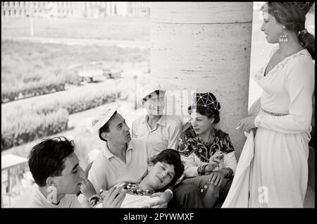 Italien. Lazio. Rom. 1953. Statisten am Drehort des 1954-Films Theodora, Sklave Kaiserin. Safa Palatino Studios. C-IT-TEO-011 Copyright-Hinweis: Max Scheler/SZ Photo. Stockfoto