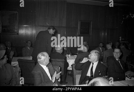 Tagung der amerikanischen Handelskammer (AHK) im Hotel Kempinski in Berlin, Oktober 1955. Stockfoto