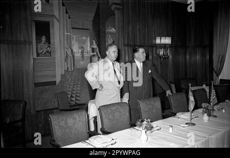 Tagung der amerikanischen Handelskammer (AHK) im Hotel Kempinski in Berlin, Oktober 1955. Stockfoto