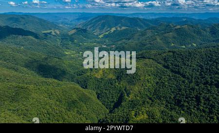 Aerial of the UNESCO site Atlantic Forest South-East Reservate, Alto Ribeira Touristic State Park, Sao Paulo State, Brasilien Stockfoto