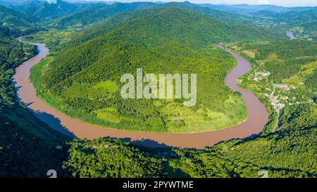 Aerial of the Iguape River, UNESCO-Weltkulturerbe Atlantic Forest South-East Reservate, Alto Ribeira Touristic State Park, Sao Paulo State, Brasilien