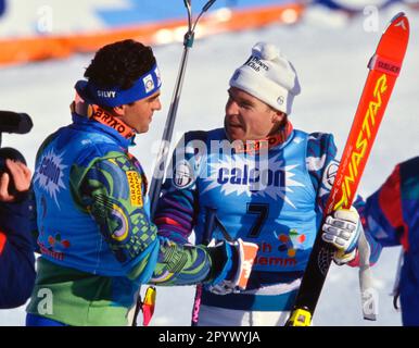 SKI ALPIN SEASON 90/91 World Championships 1991 Saalbach-Hinterglemm Slalom Men 22.01.1991 Alberto TOMBA (ITA li), Marc GIRADELLI (LUX) xxNOxMODELxRELEASExx [automatisierte Übersetzung]- ÖSTERREICH OUT Stockfoto