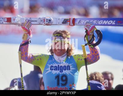 SKI ALPIN STAFFEL 90/91 Weltmeisterschaft 1991 Saalbach-Hinterglemm Giant Slalom Women 02.02.1991 Pernilla WIBERG (SWE) Cheers xxNOxMODELxRELEASExx [automatisierte Übersetzung]- ÖSTERREICH RAUS Stockfoto