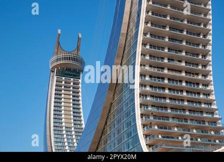 Katara Towers, Crescent Tower oder Katara Hospitality Tower, Lusail, Doha, Katar Stockfoto