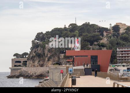 La Condamine, Monaco, 22. 2023. April:- Ein Blick auf Monaco von Port Hercules, dem Haupthafen von Monaco. Stockfoto