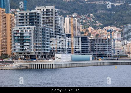 La Condamine, Monaco, 22. 2023. April:- Ein Blick auf die neue Station von Le Portier aus Port Hercules. Stockfoto